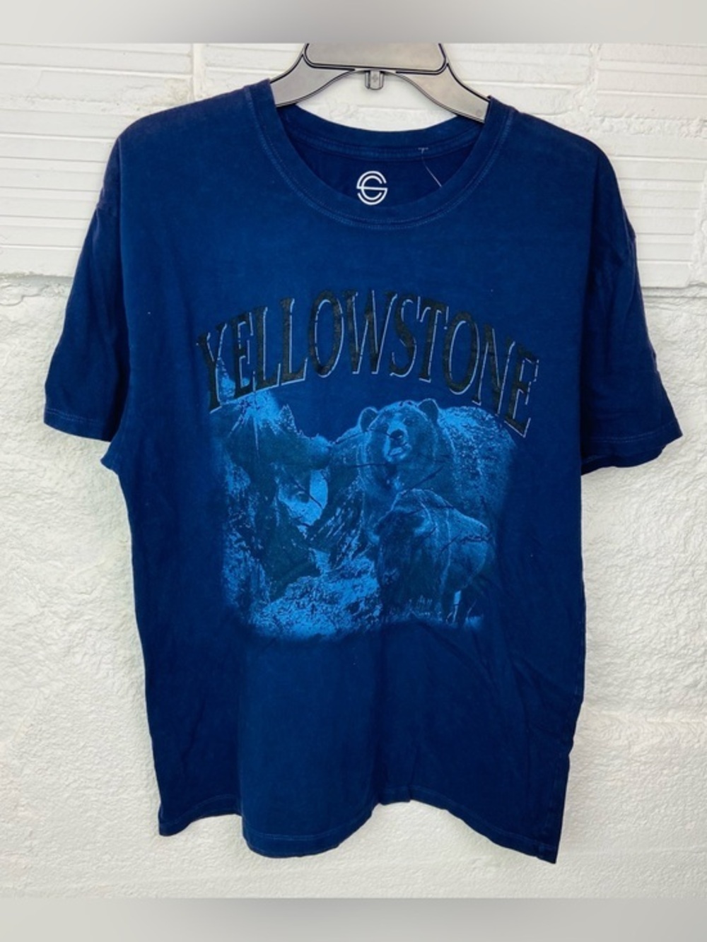NWT social culture navy Yellowstone nature bear Graphic Tee size XL